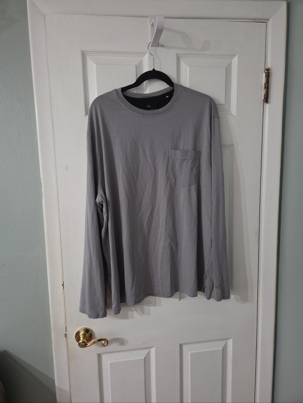 Tommy Bahama Relax Men's Long-Sleeve Pocket Tee — Gray.   XXL